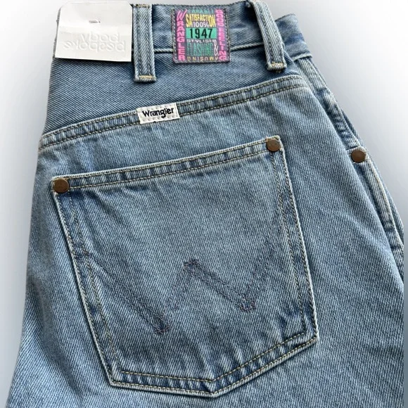 NWT Wrangler Body Bespoke Retro Patch Jeans Size 28